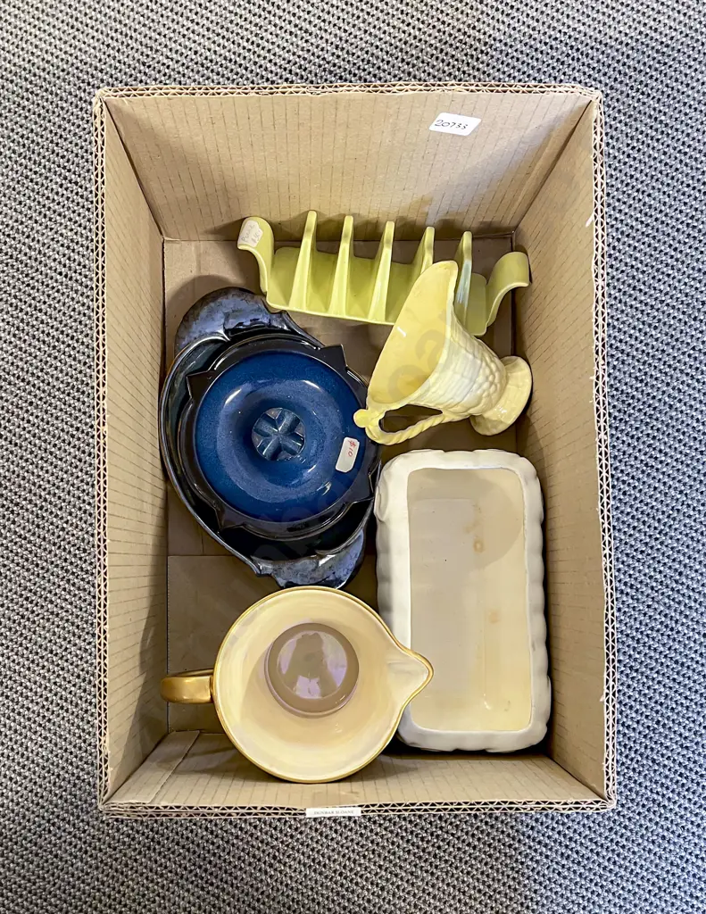 Qty of Assorted Carlton Ware Etc Image 1++