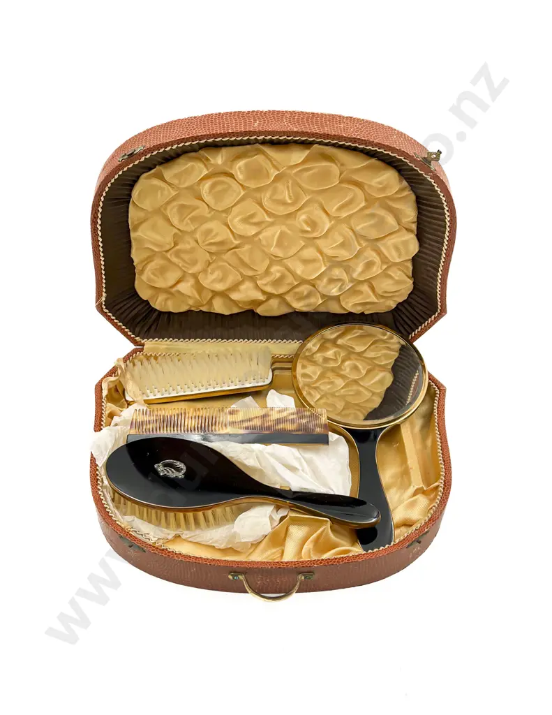 Vintage Cased Four Piece Vanity Set Image 1++