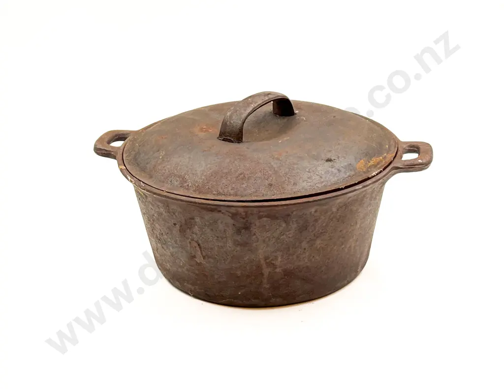 Vintage Cast Iron Lidded Casserole Image 1++