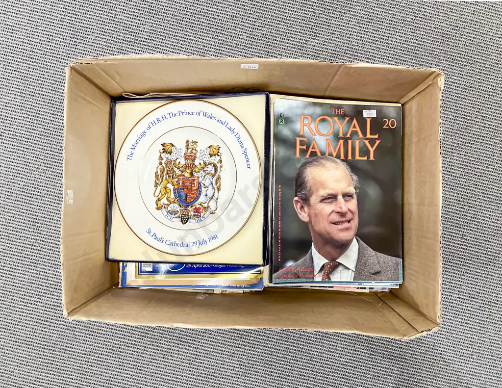 Quantity of Assorted Royal Family Reference Magazines & Royal Comm. Plate Image 1++