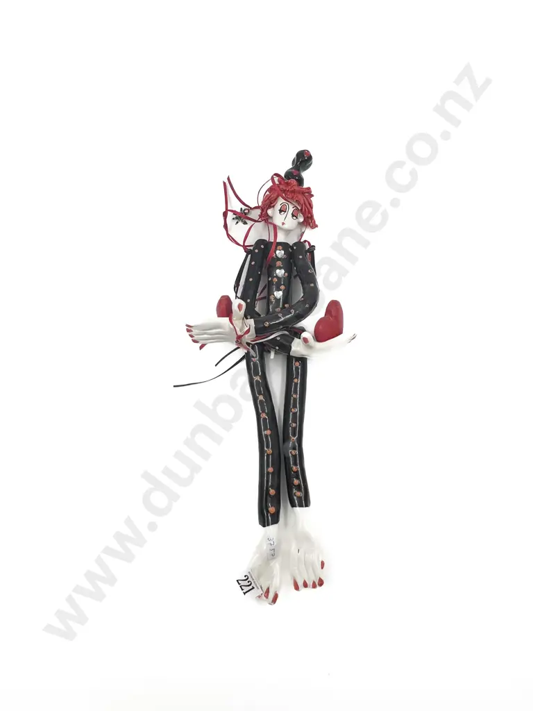 Pottery Wall Hanging Figure "Mrs Could Do With Longer Legs" Image 1++