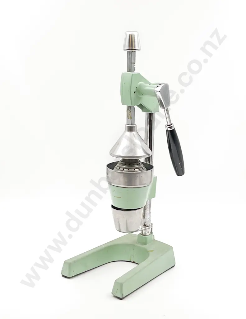 Vintage Juicer Image 1++