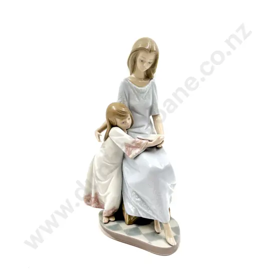 Lladro Figure Group "Bedtime Story"