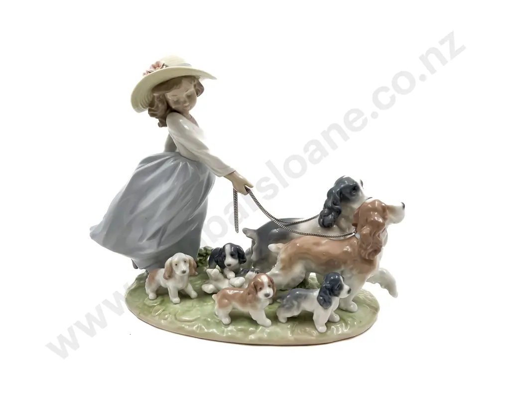 Lladro Figure Group "Puppy Parade" Image 1++