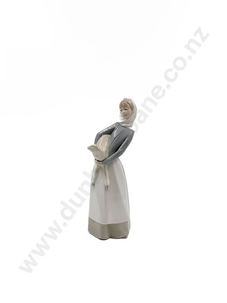 Lladro Figure Girl with Lamb Image 1++