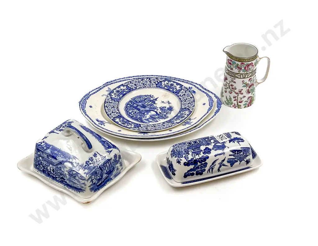 Quantity of Assorted Blue & White China Image 1++