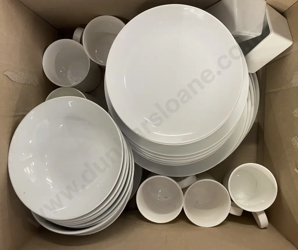 Box of Assorted White Crockery Image 1++