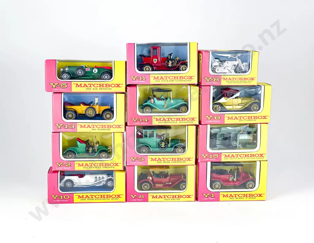 12 Matchbox Models of Yesteryear Window Pink Surround Boxed Image 1++