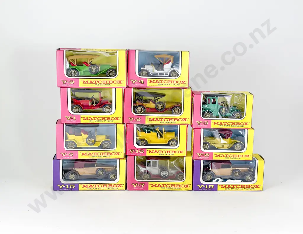 11 Matchbox Models of Yesteryear Window Pink & Purple Surround Boxed Image 1++