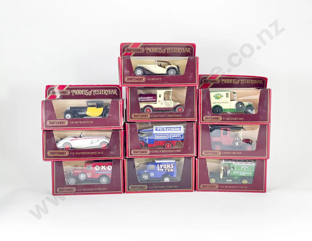 10 Matchbox Models of Yesteryear Window Red Boxed Image 1++