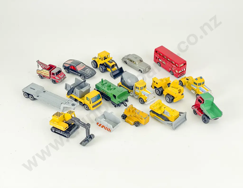 Small Assorted Diecast Vehicles Image 1++