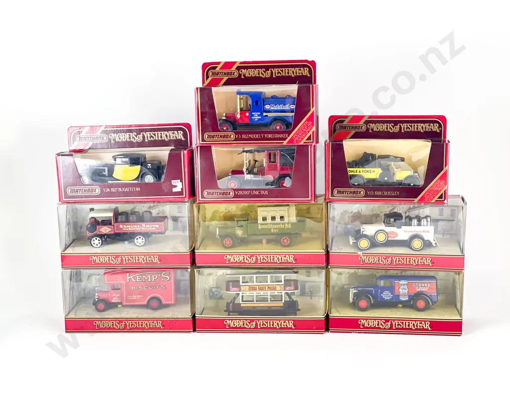 10 Matchbox Models of Yesteryear Window Red Boxed including 6 Pictorial Boxed Models Image 1++