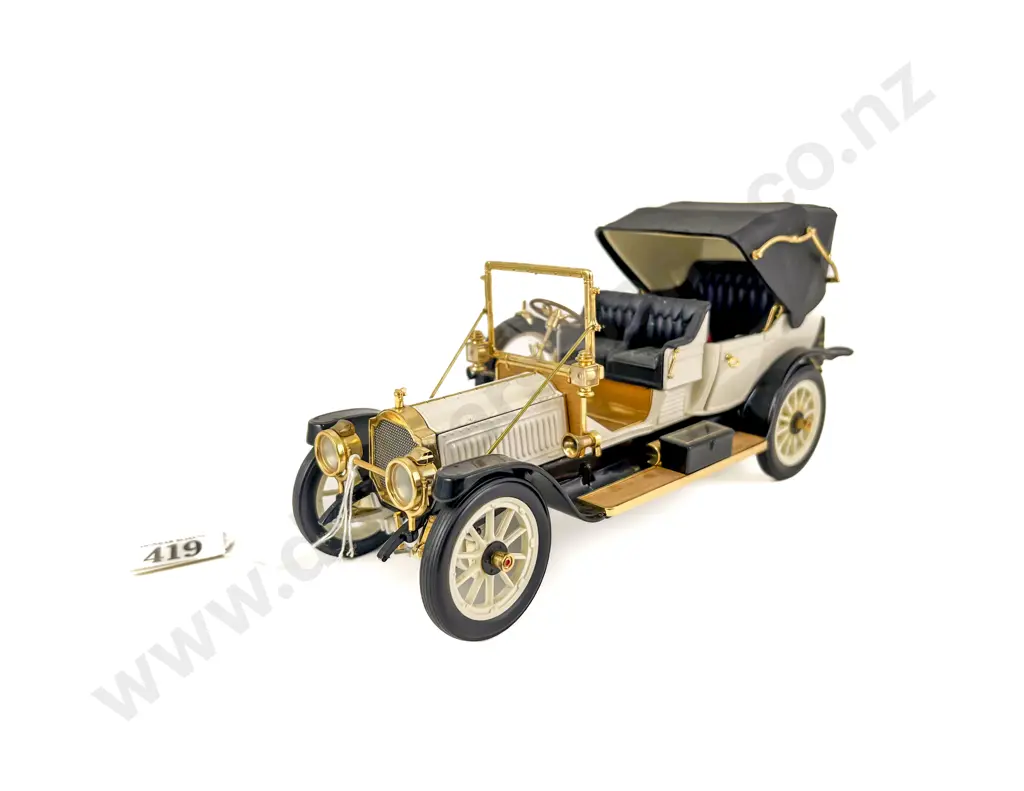 Two Franklin Mint Models Image 1++