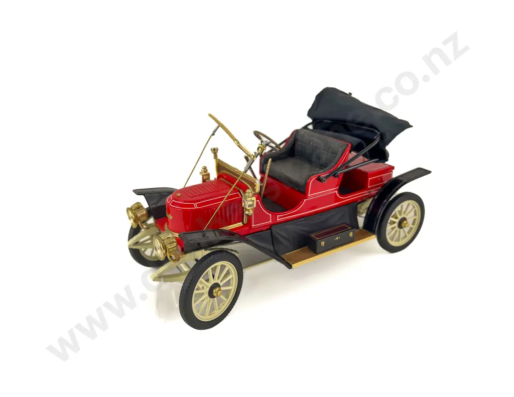Two Franklin Mint Models Image 1++
