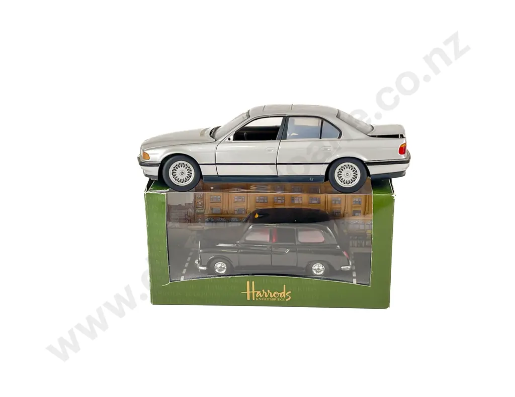 Harrods Scenes of London Cab boxed and unboxed Pauls Model Art BMW Image 1++