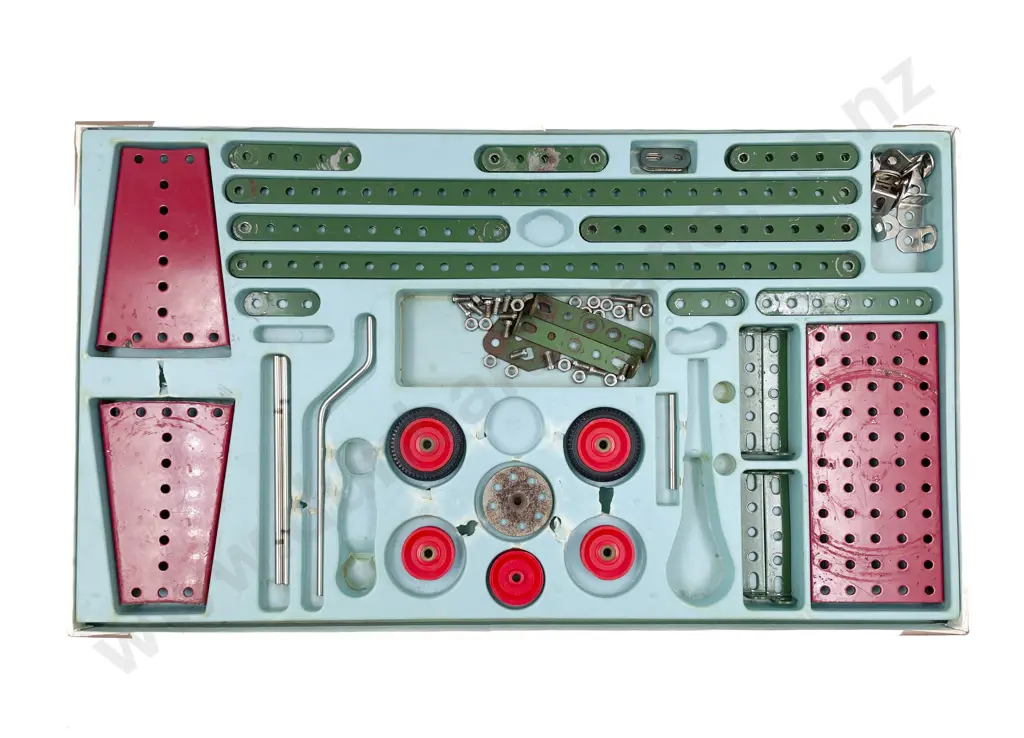 Three Meccano Type Boxed Construction Sets Image 1++