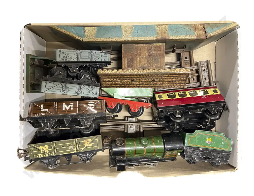 Collection Assorted Hornby Tinplate Clockwork Railway Image 1++