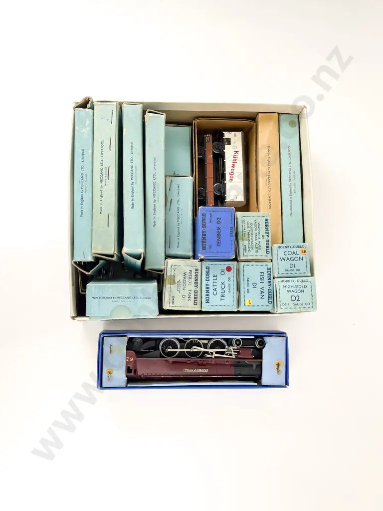Boxed Vintage Hornby Dublo Duchess of Atholl Loco & Tender Wagons Image 1++