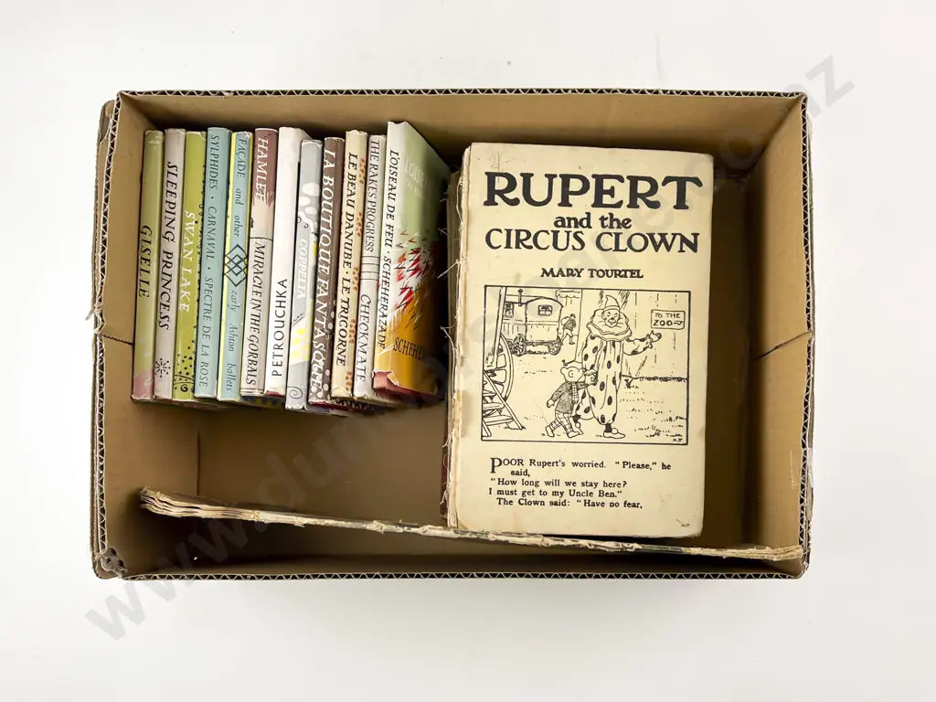 Pocket Library Books with Rupert and other childrens books Image 1++
