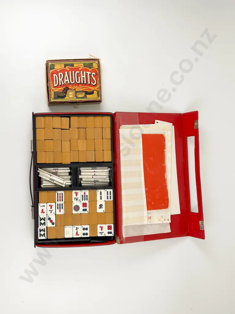 Portable Carry Case Bamboo and Plastic Mah Jong set and Vintage Draughts Image 1++
