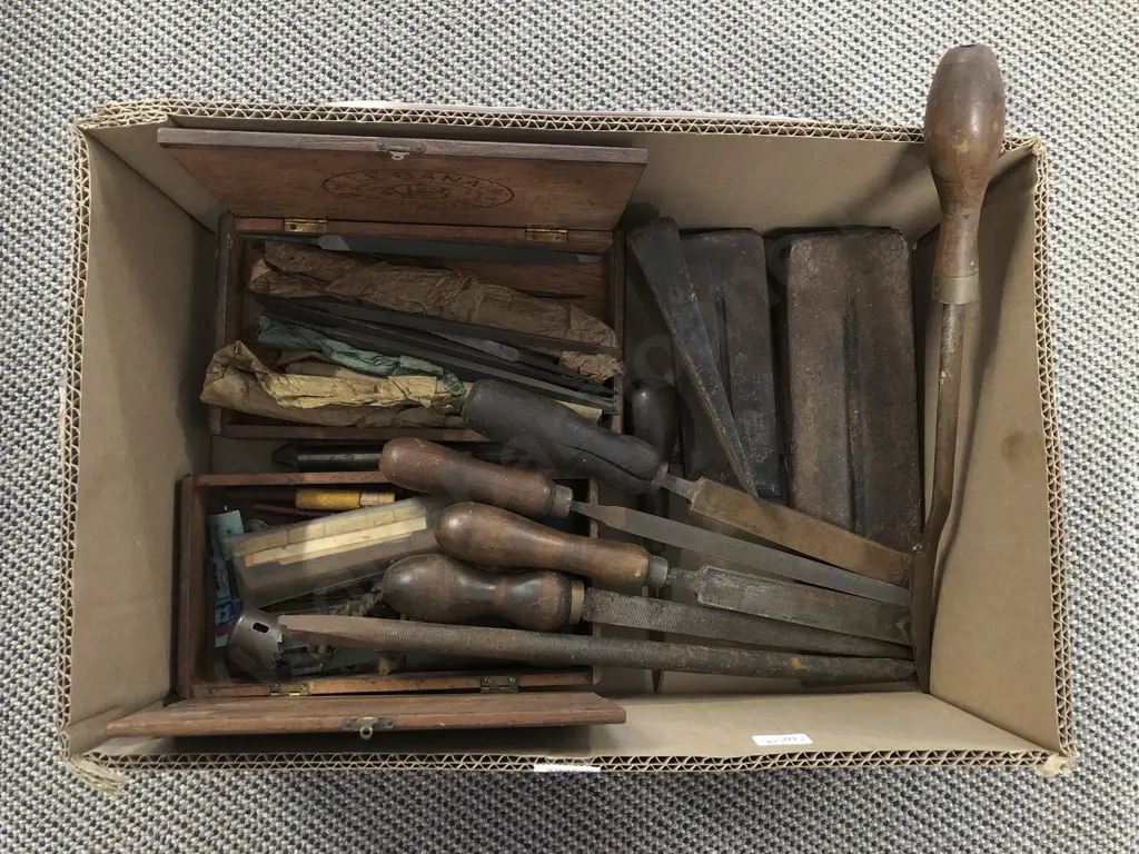 Box of Assorted Vintage Tools Image 1++