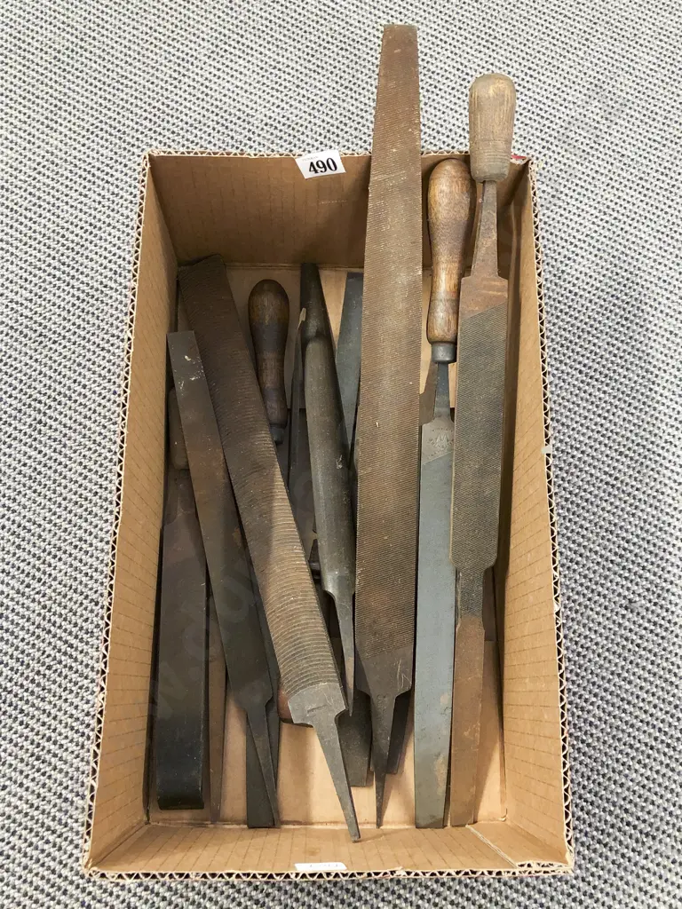 Box of Assorted Vintage Files etc Image 1++