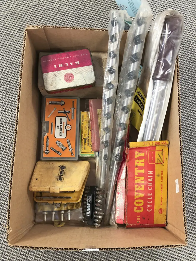 Box of Assorted Drill Bits etc Image 1++