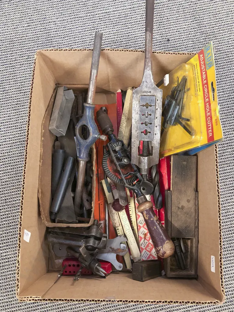 Box of Assorted Vintage Tools & Accessories Image 1++