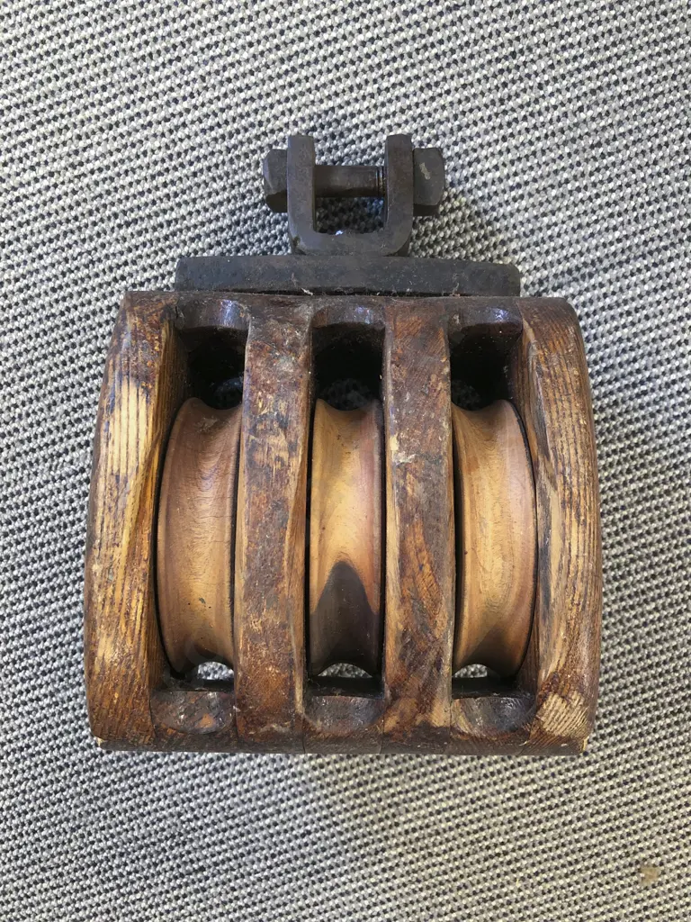 Vintage Wooden Block & Tackle Image 1++