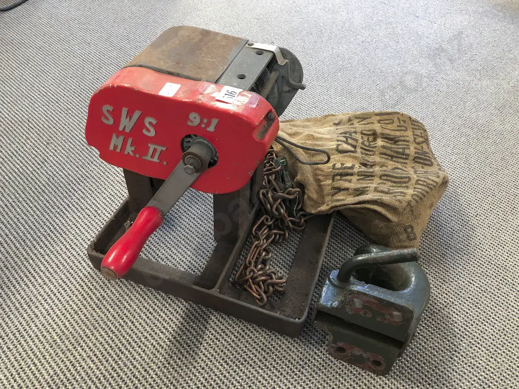 Vintage Winch & Assorted Image 1++