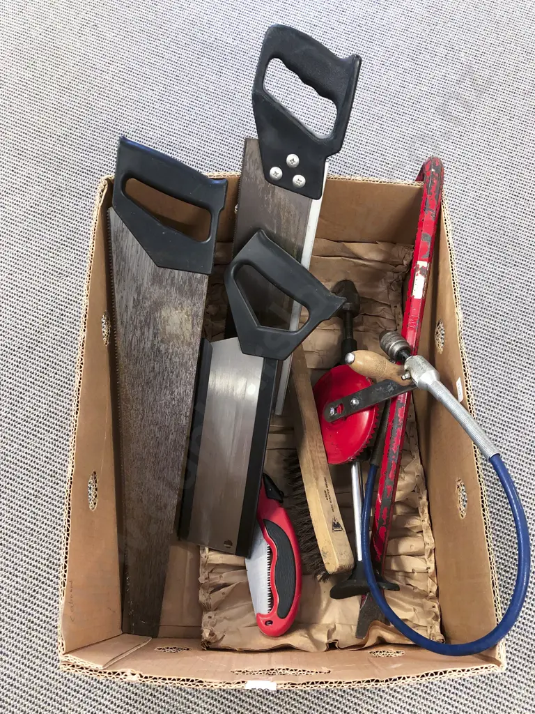 Box of Assorted Tools etc Image 1++