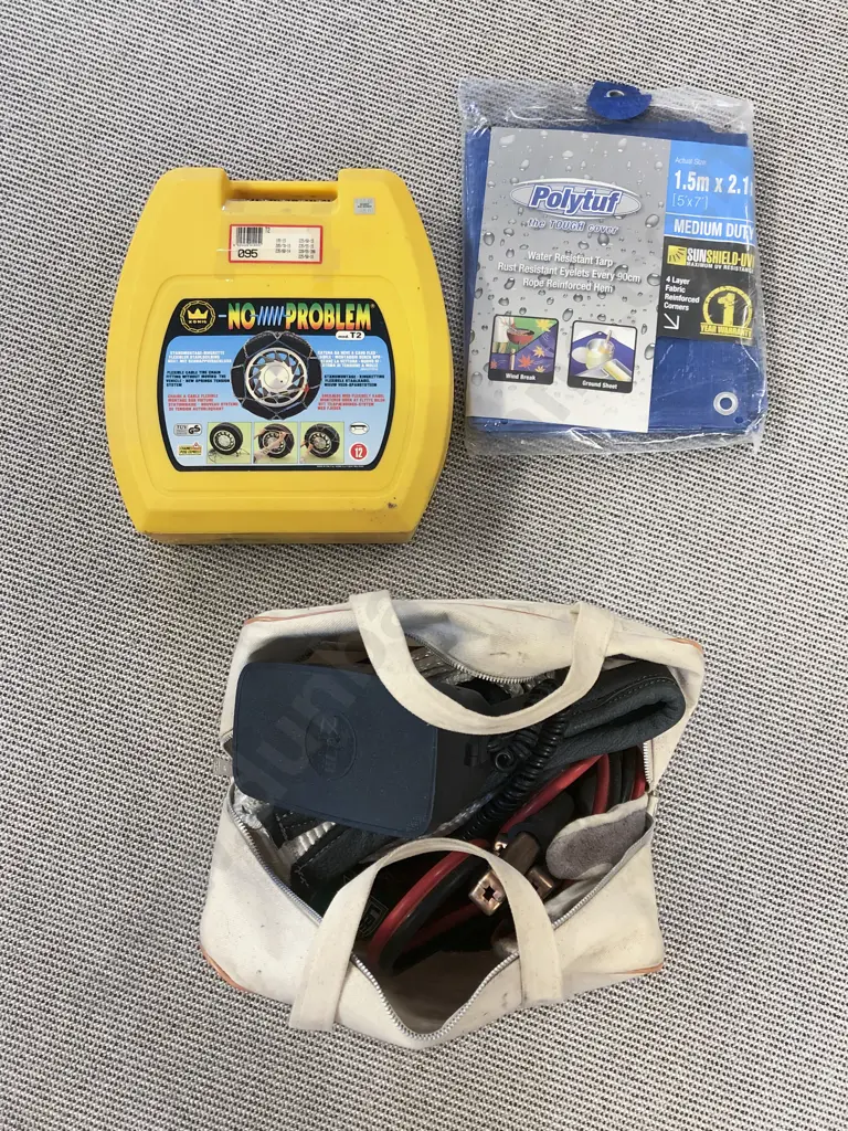 Box of Assorted Car Related Tools & Accessories Image 1++