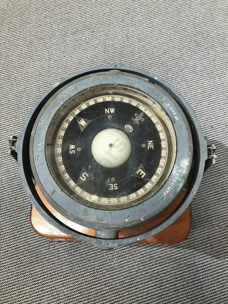 Vintage Ships Compass Image 1++