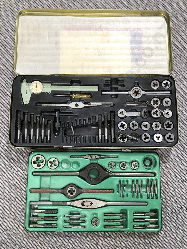 Two Vintage Cased Tap & Die Sets Image 1++