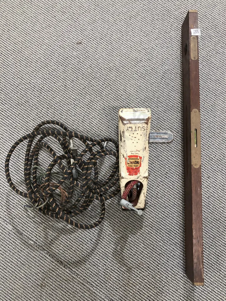 Vintage Foot Action Tyre Pump & Vintage Spirit Level Image 1++