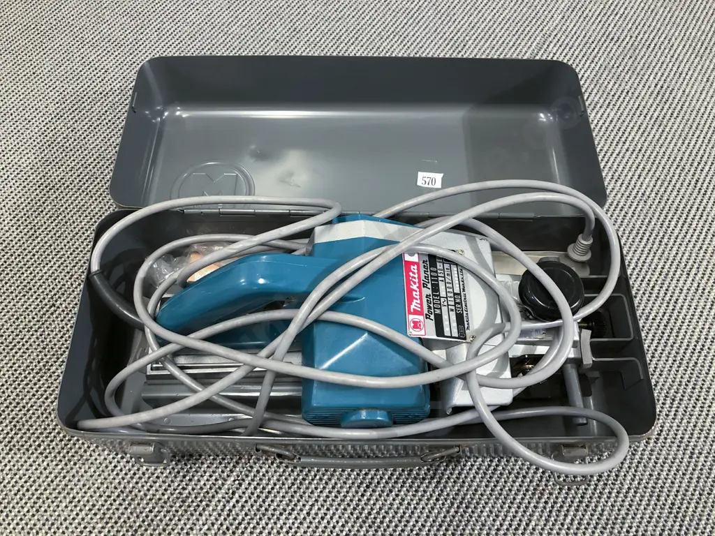 Makita Power Planer in Case Image 1++