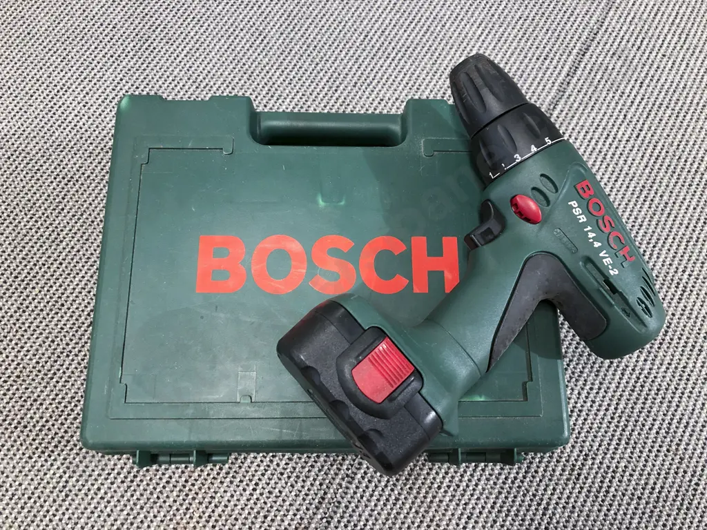 Cordless Bosch Drill in Case Image 1++