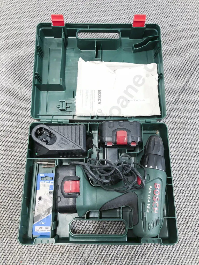 Cordless Bosch Drill in Case Image 1++