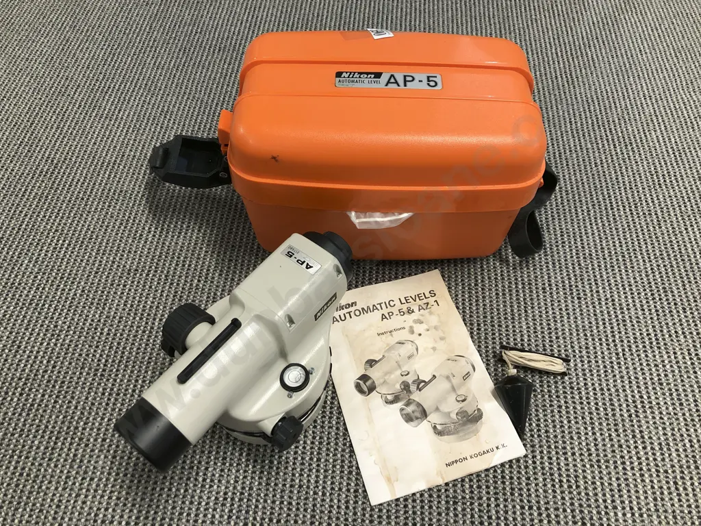 Nikon Automatic Level AP-5 in Case Image 1++