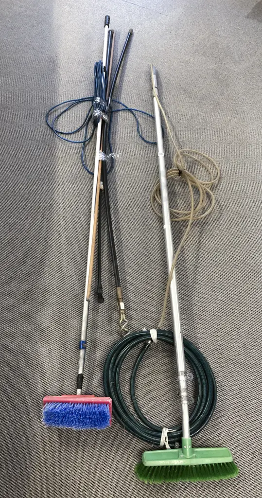Quantity of Assorted Housing Window Washing Equipment Image 1++