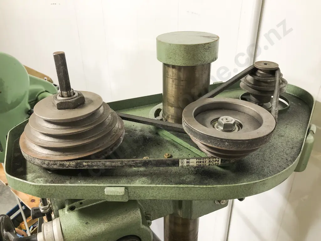 Vintage Large Drilling & Milling Machine Image 1++