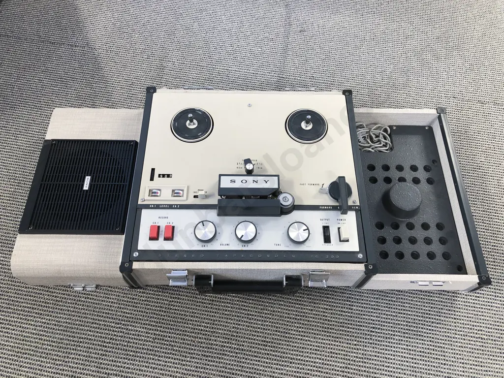 Vintage Sony Stereo Tapecorder TC-200 In Original Case Image 1++