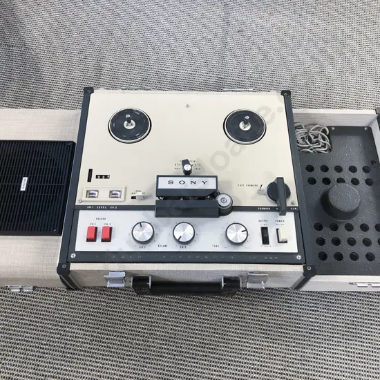 Vintage Sony Stereo Tapecorder TC-200 In Original Case