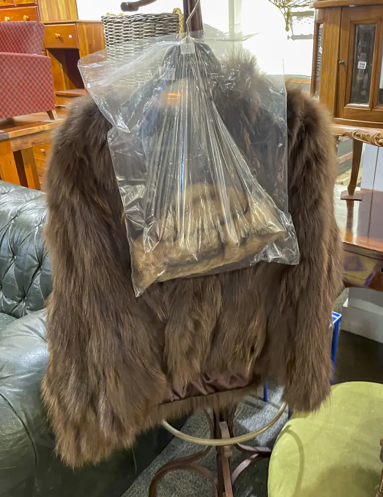 Vintage Fox Fur Jacket & Hat Image 1++