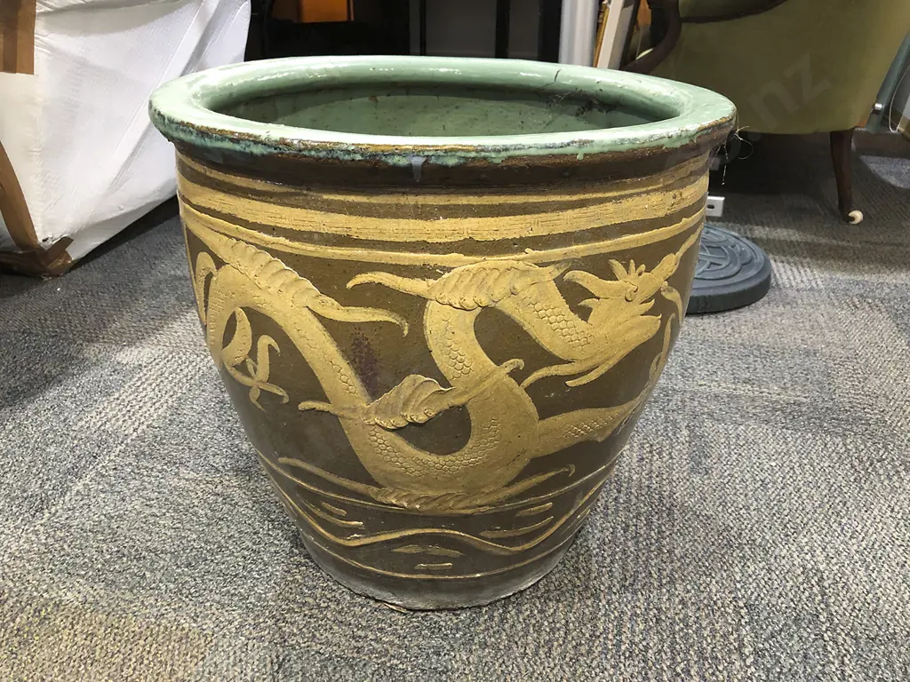 Dragon Decorated Garden Pot Image 1++