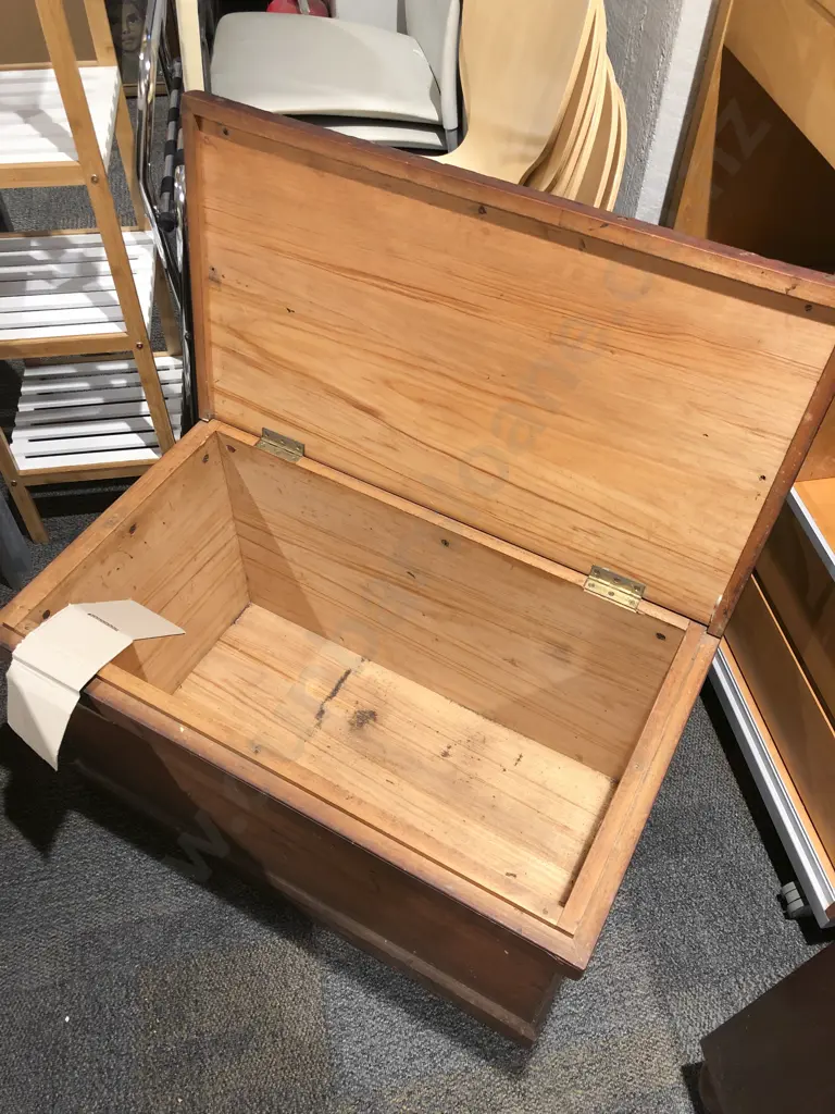 Vintage Tool Chest Image 1++