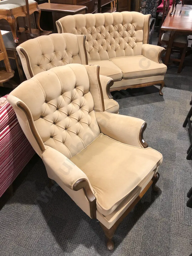 Three Piece Button Back Lounge Suite Image 1++