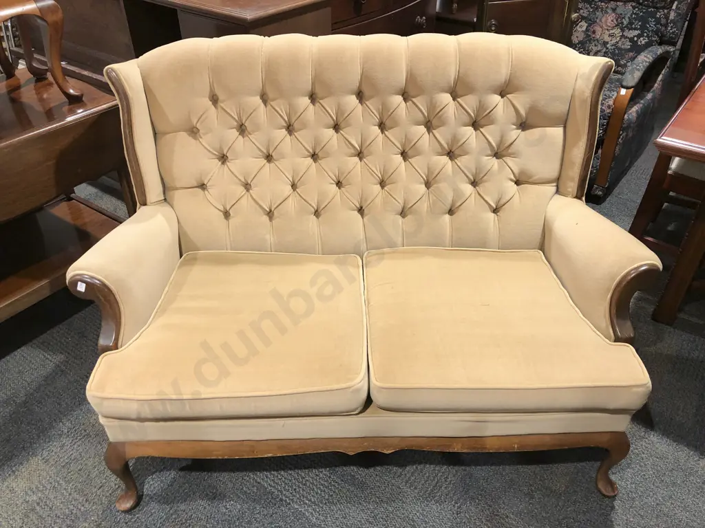 Three Piece Button Back Lounge Suite Image 1++