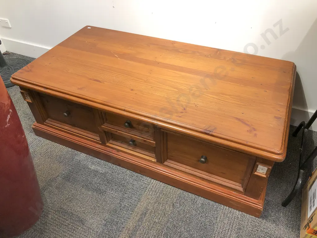 Low Coffee Table/Entertainment Stand Image 1++
