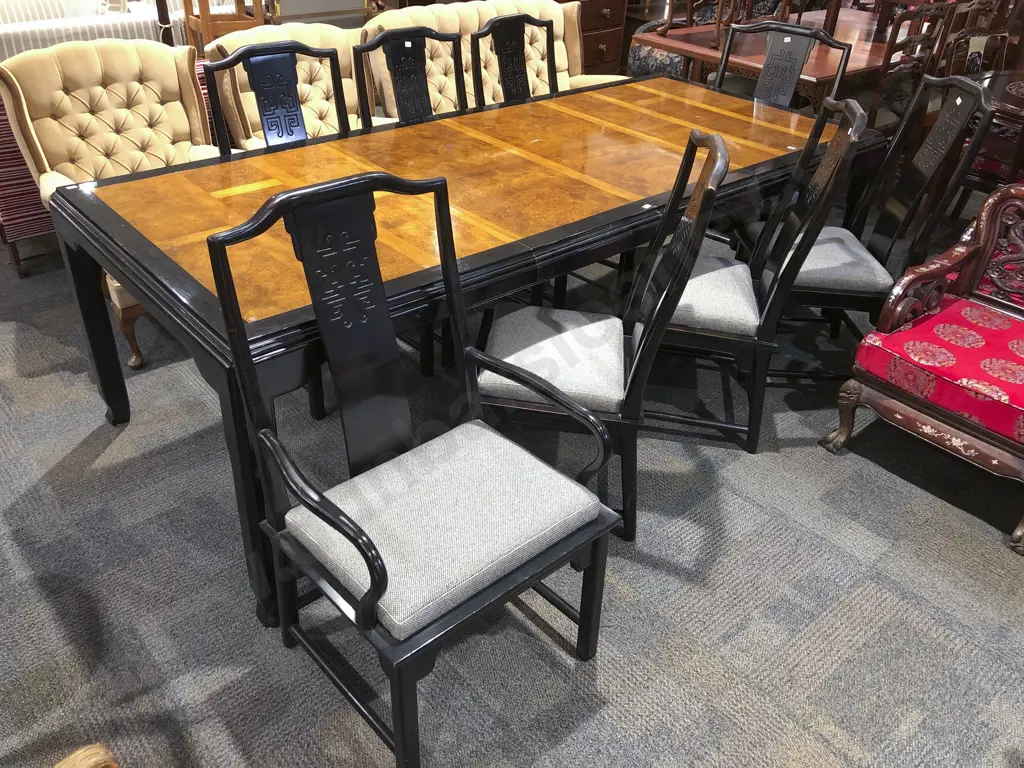 Lacquered Extension Dining Table and Eight Chairs Image 1++